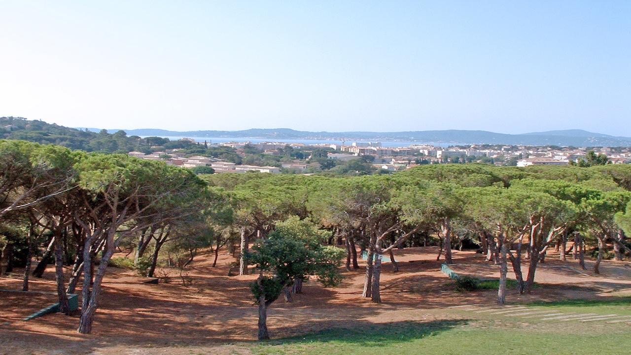 Appartement Les Pins Bleus A8 Sainte-Maxime Exterior photo